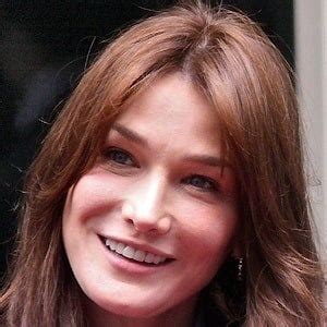 age de carla bruni|Carla Bruni Biography